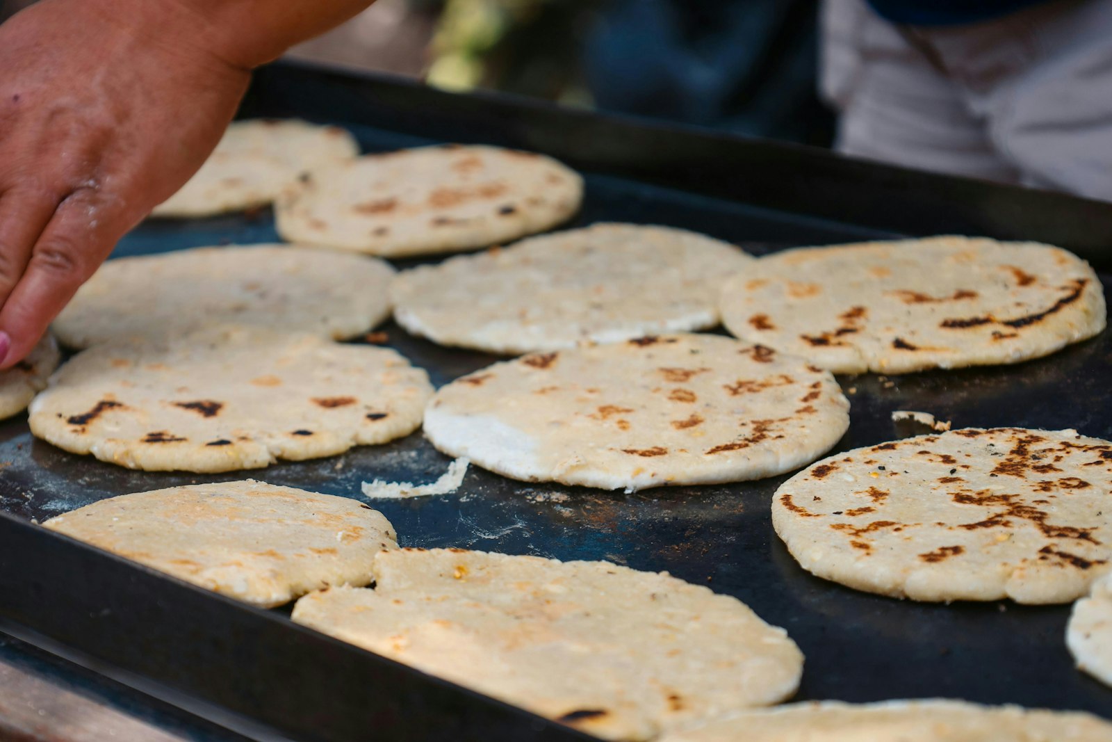 Nefis Peynirli Arepas Tarifi